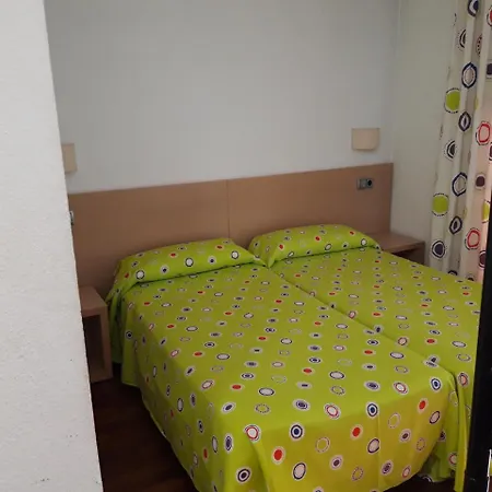 Hotel Puigcerda Ξενοδοχείο 2*